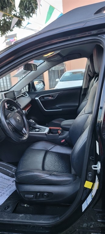 2021 Toyota RAV4 Adventure — foto 10 / 12