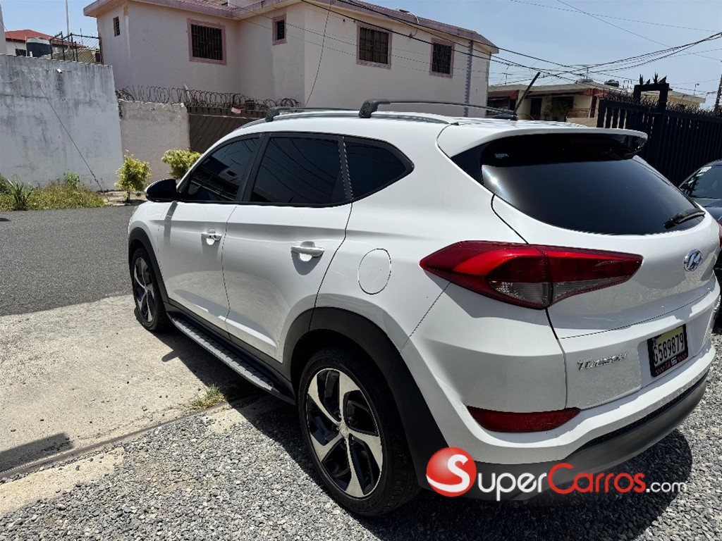 2016 Hyundai Tucson ECO 1.6 TURBO — foto 6 / 12
