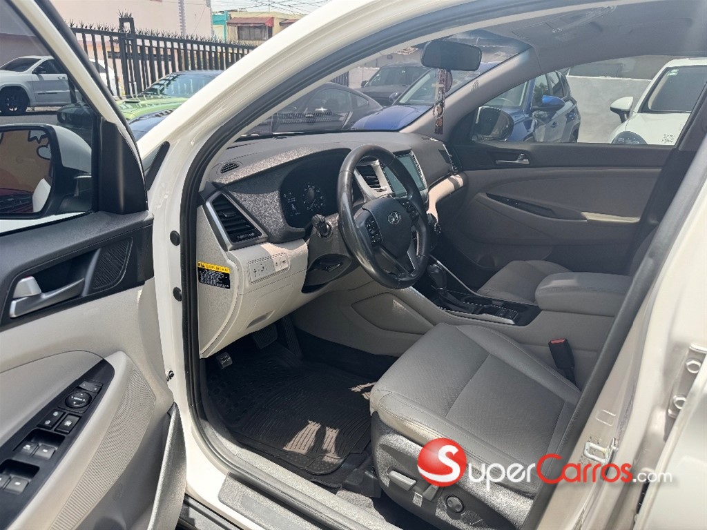 2016 Hyundai Tucson ECO 1.6 TURBO — foto 9 / 12
