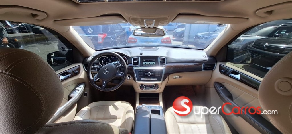2025 Mercedes-Benz Clase GL 350 CDI — foto 5 / 8