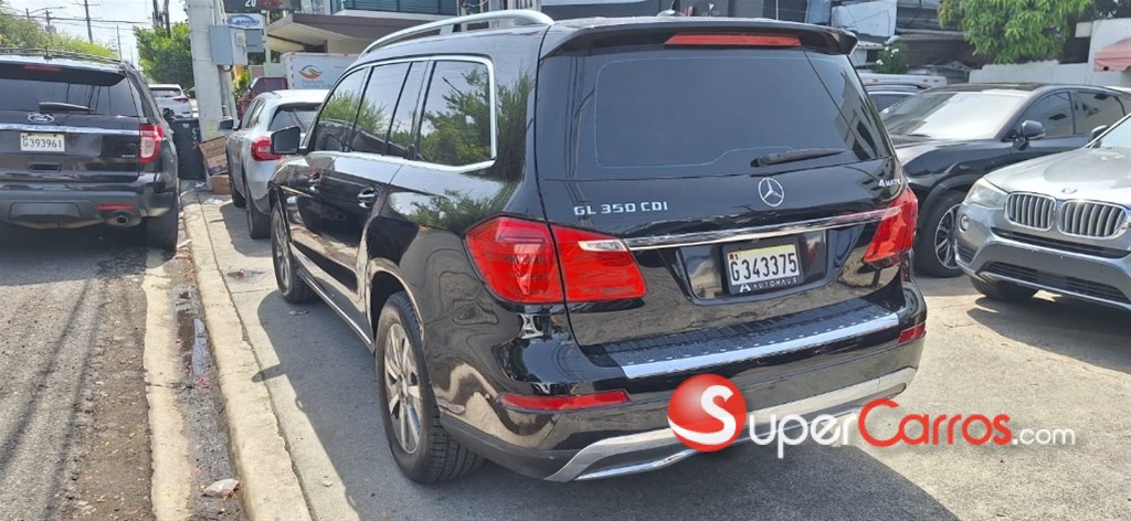 2025 Mercedes-Benz Clase GL 350 CDI — foto 8 / 8