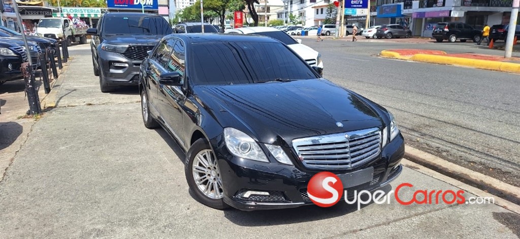 2010 Mercedes-Benz Clase E 300 — foto 4 / 11
