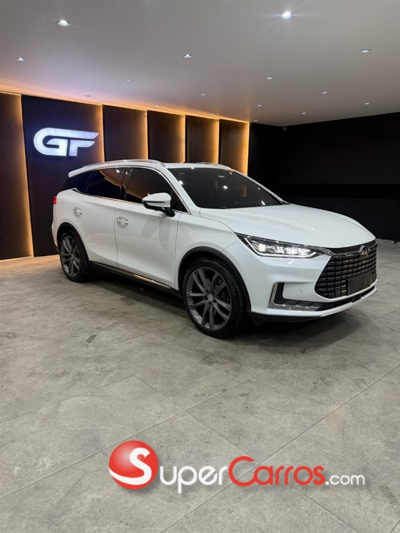 2022 BYD Tang — foto 6 / 12
