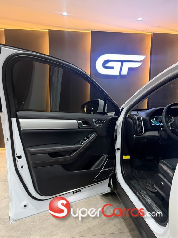 2022 BYD Tang — foto 8 / 12