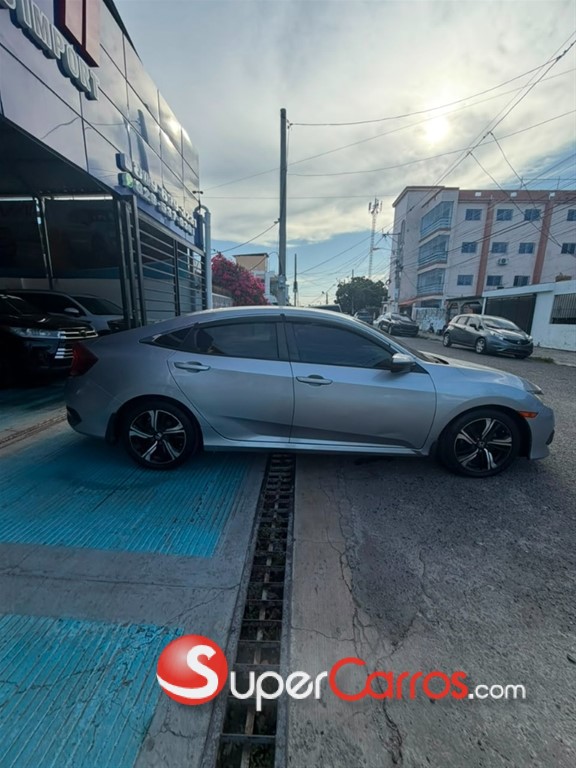 2018 Honda Civic LX — foto 6 / 12