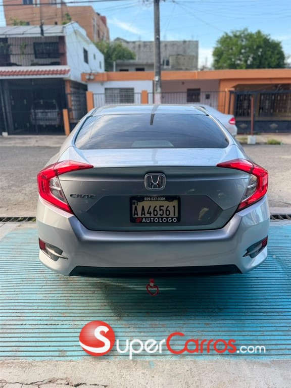 2018 Honda Civic LX — foto 9 / 12