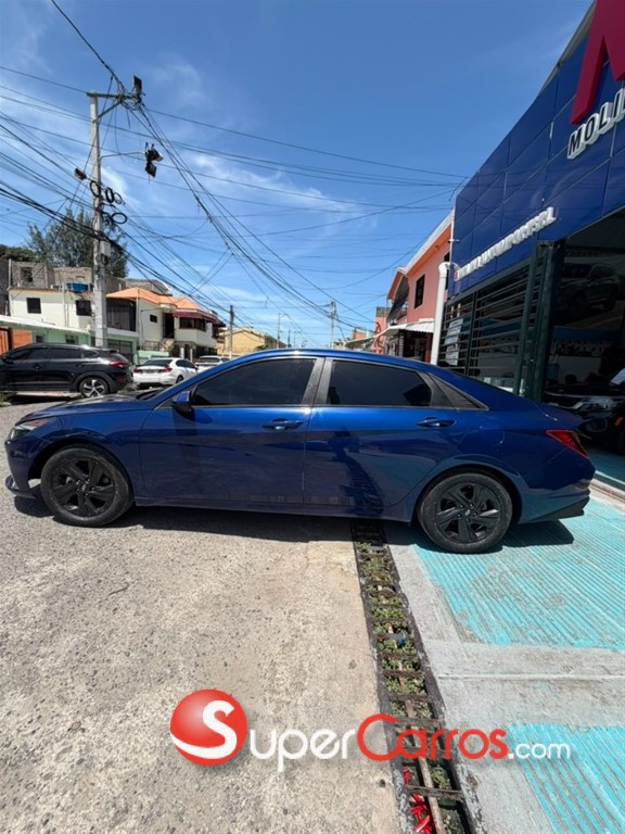 2021 Hyundai Elantra SEL — foto 7 / 12