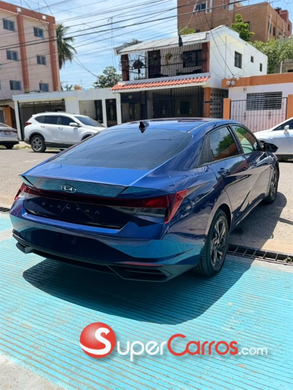 2021 Hyundai Elantra SEL — foto 10 / 12