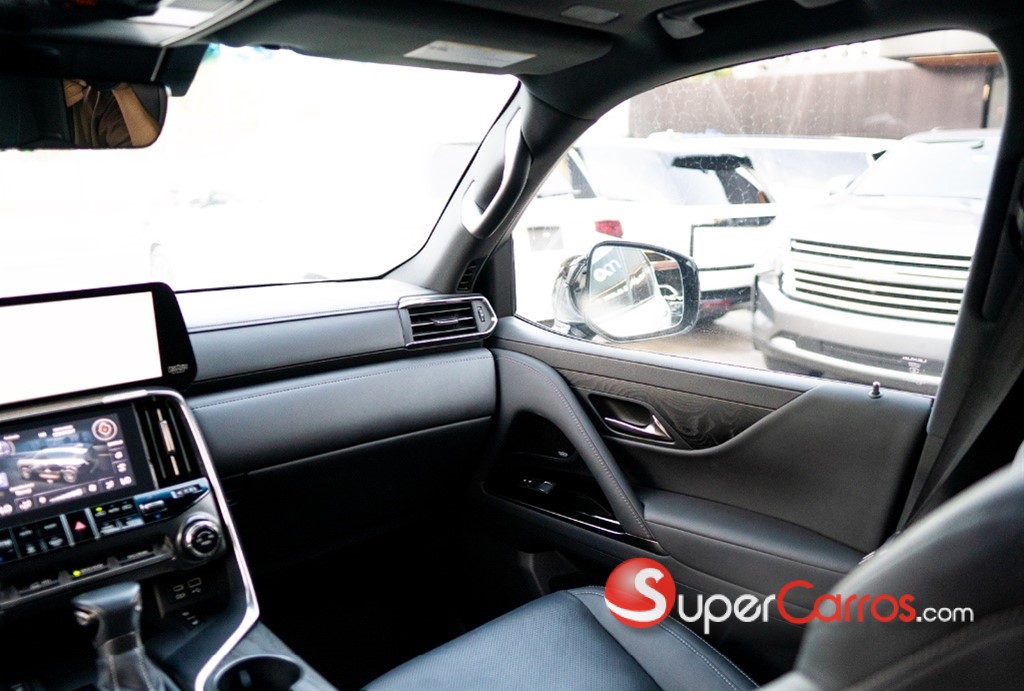 2022 Lexus LX 600 — foto 9 / 12