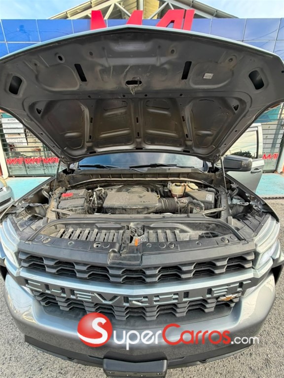 2021 Chevrolet Silverado — foto 2 / 12