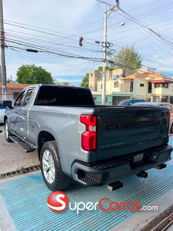 2021 Chevrolet Silverado — foto 8 / 12