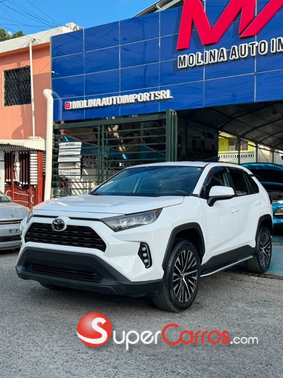 2022 Toyota RAV4 LE