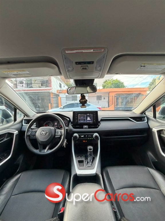 2022 Toyota RAV4 LE — foto 3 / 11