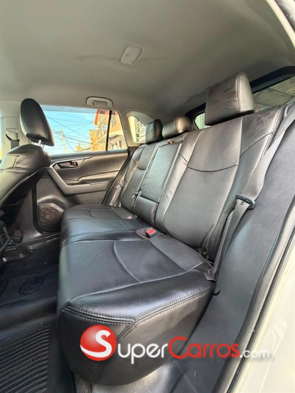 2022 Toyota RAV4 LE — foto 4 / 11