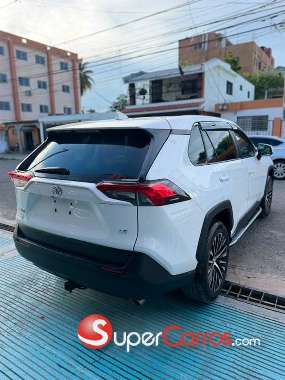 2022 Toyota RAV4 LE — foto 8 / 11