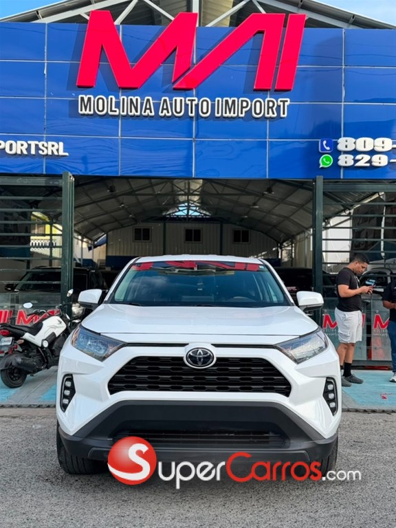 2022 Toyota RAV4 LE — foto 10 / 11