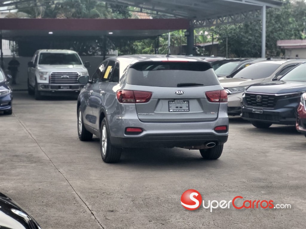 2020 Kia Sorento — foto 4 / 10