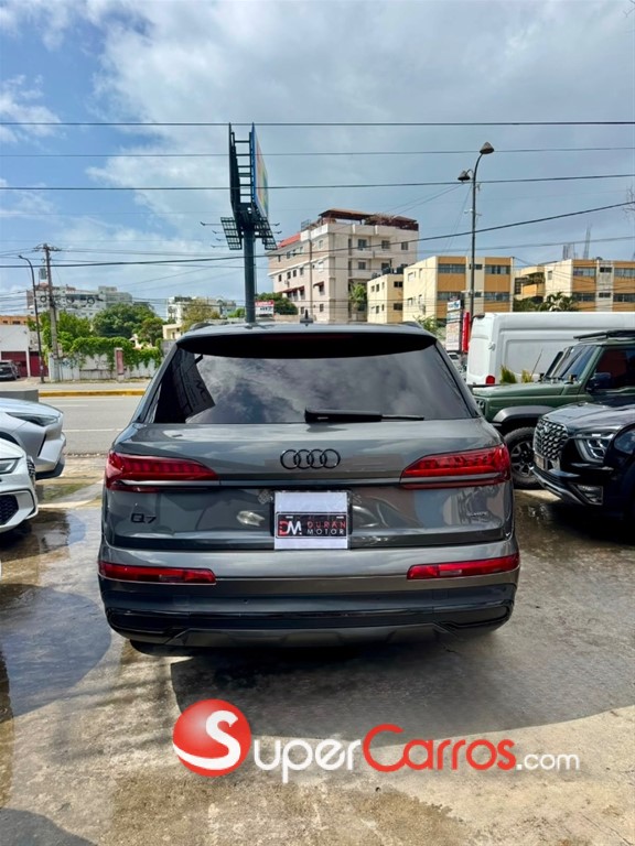 2020 Audi Q7 55 TFSI Premium Plus — foto 10 / 11