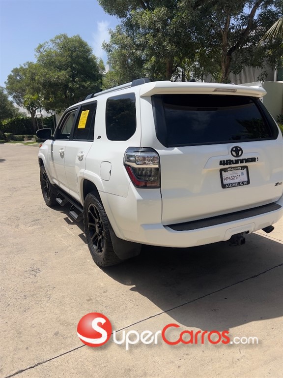 2021 Toyota 4 Runner SR5 — foto 6 / 10