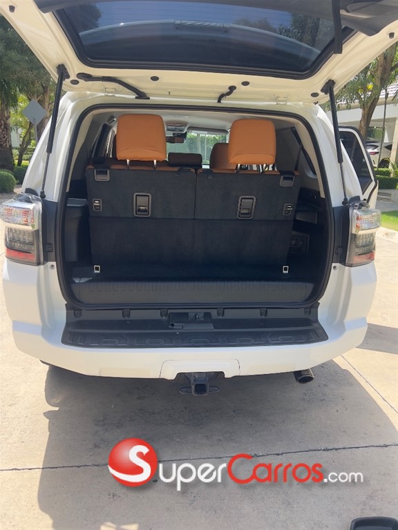 2021 Toyota 4 Runner SR5 — foto 7 / 10