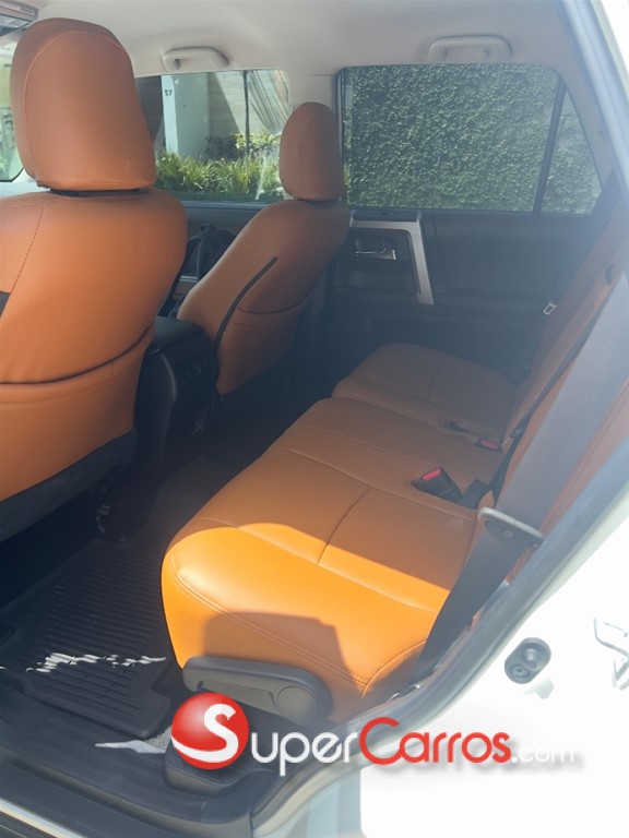 2021 Toyota 4 Runner SR5 — foto 9 / 10