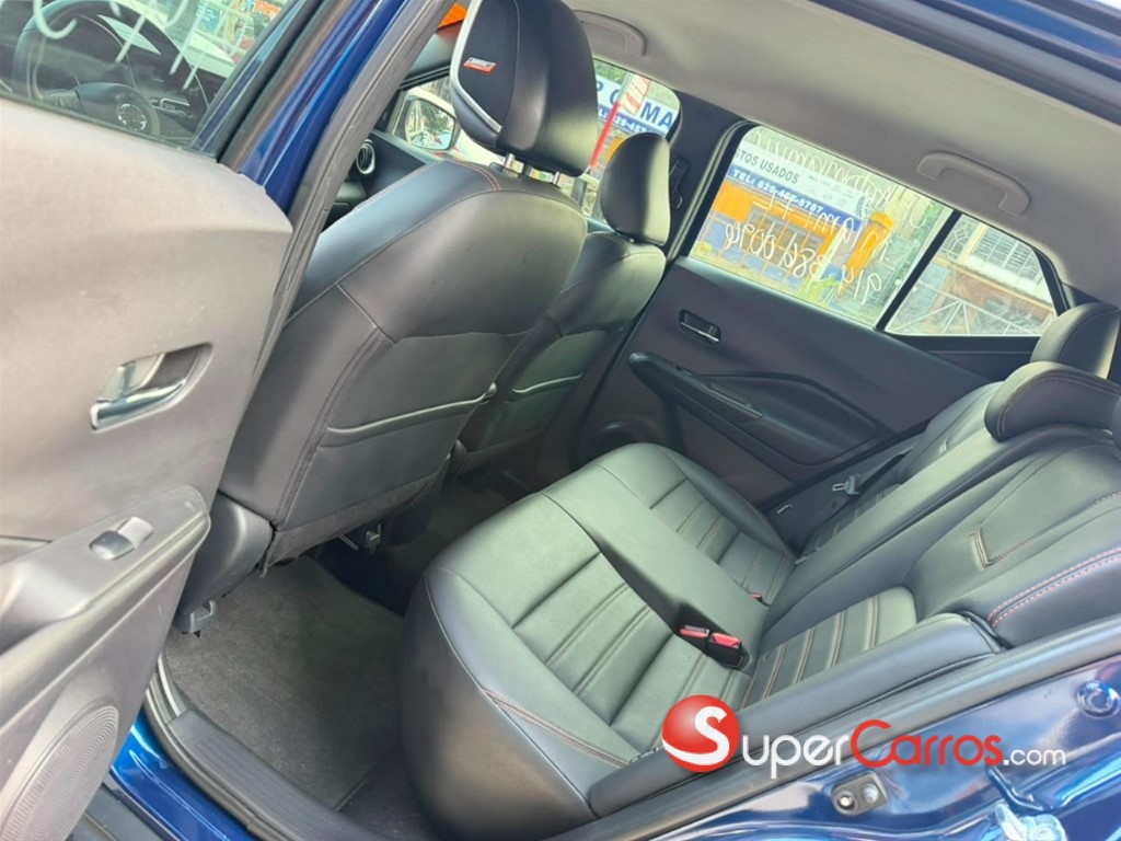2020 Nissan Kicks SR — foto 8 / 11