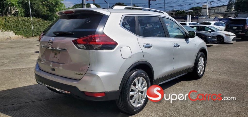 2021 Nissan Rogue SV — foto 5 / 11