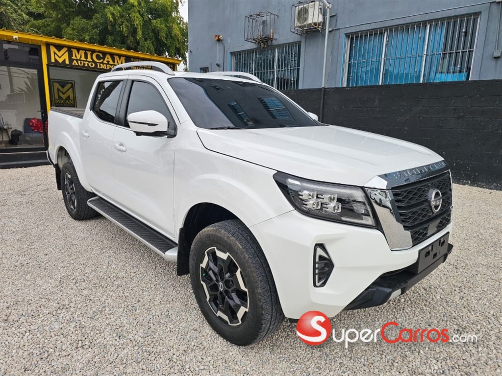2023 Nissan Frontier — foto 2 / 7
