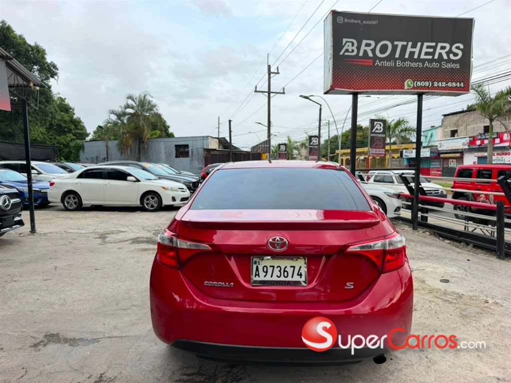 2016 Toyota Corolla LE Plus — foto 5 / 12