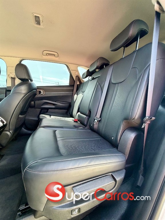 2021 Kia Sorento — foto 7 / 11
