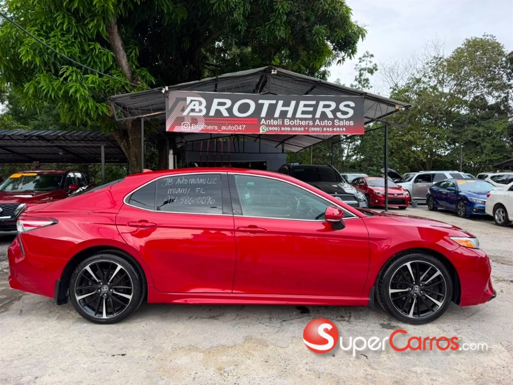 2020 Toyota Camry XSE — foto 3 / 12