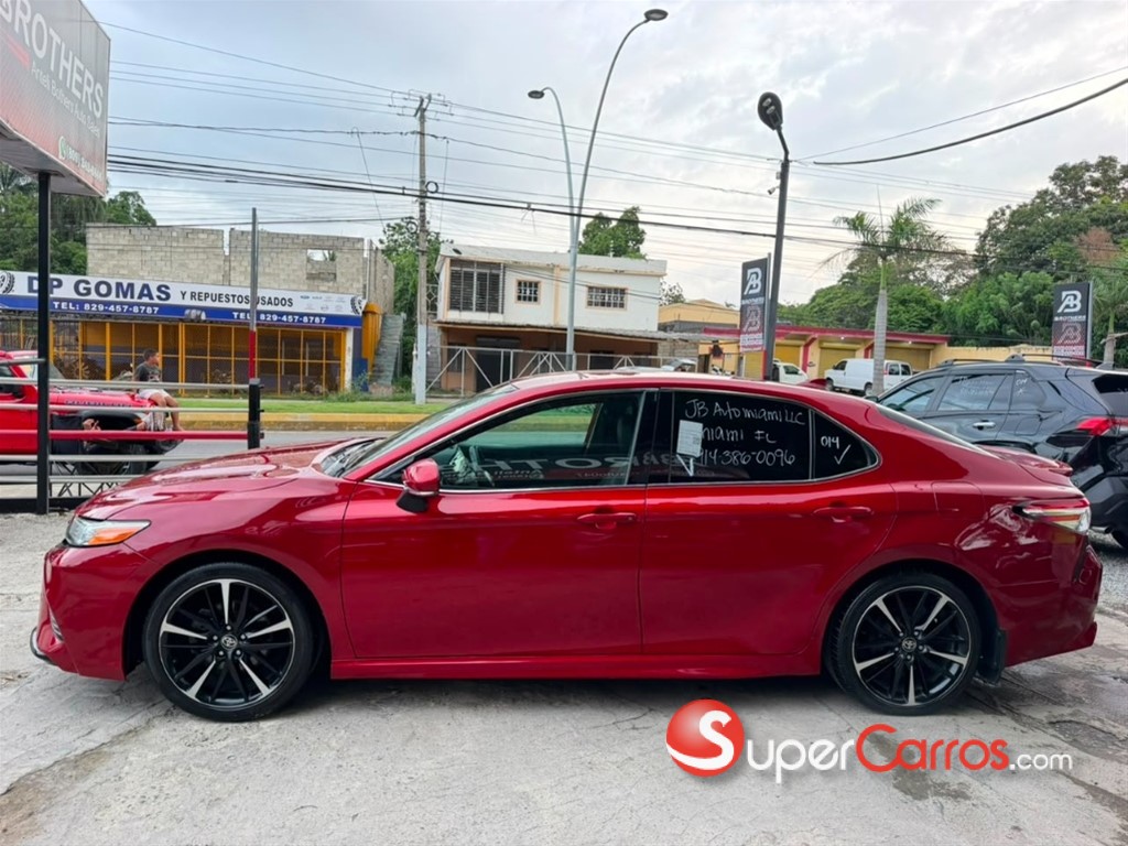 2020 Toyota Camry XSE — foto 7 / 12