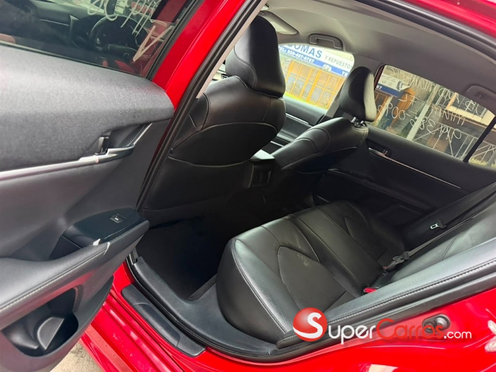 2020 Toyota Camry XSE — foto 9 / 12