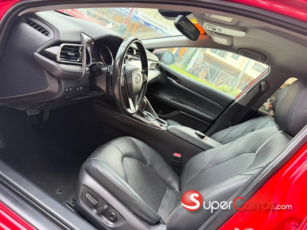 2020 Toyota Camry XSE — foto 10 / 12
