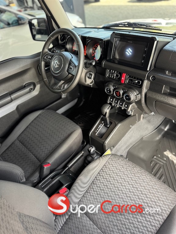 2025 Suzuki Jimny — foto 6 / 10