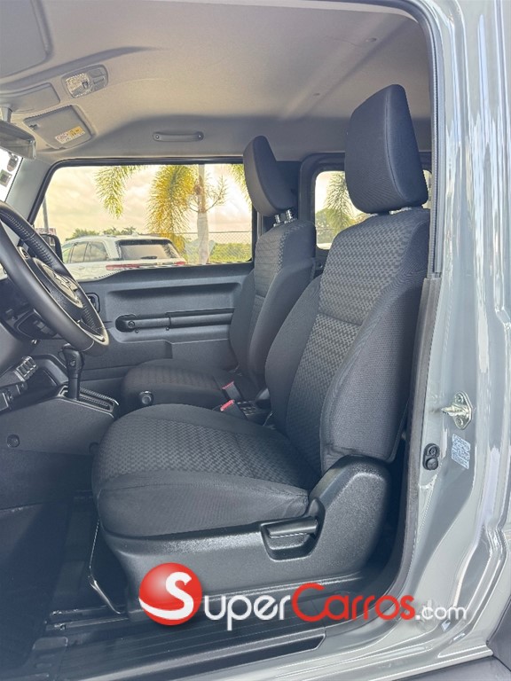 2025 Suzuki Jimny — foto 8 / 10