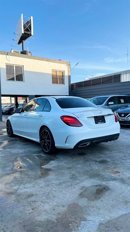 2019 Mercedes-Benz Clase C 300 — foto 2 / 12