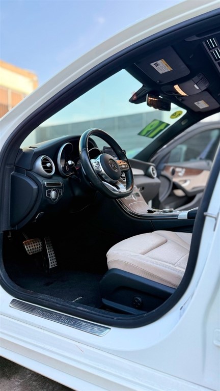 2019 Mercedes-Benz Clase C 300 — foto 7 / 12