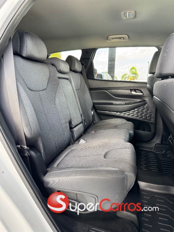 2022 Hyundai Santa Fe SE — foto 7 / 10