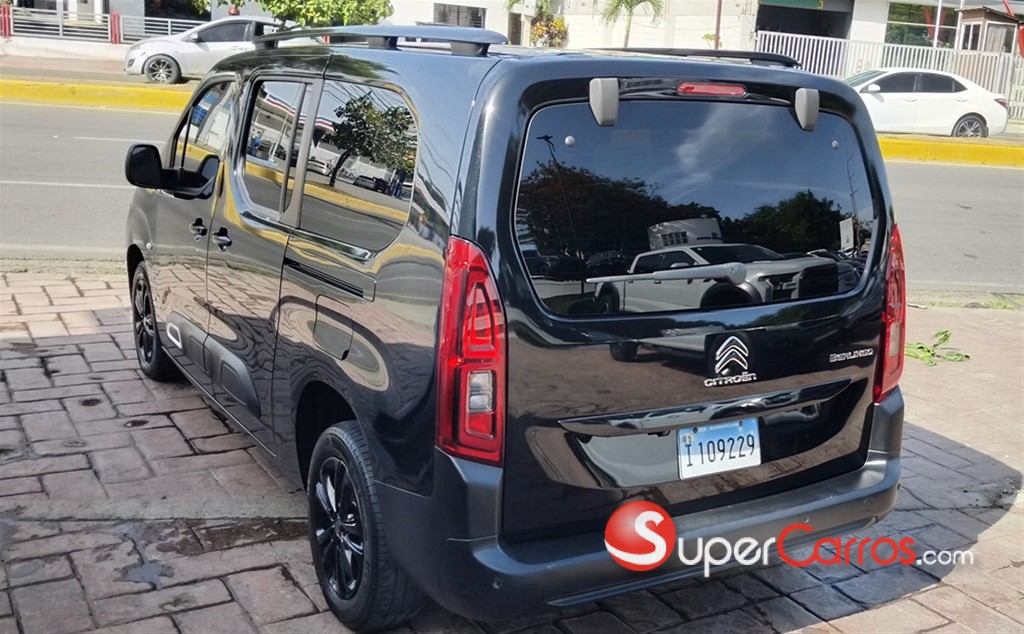 2023 Citroen Berlingo Pasajeros — foto 2 / 10