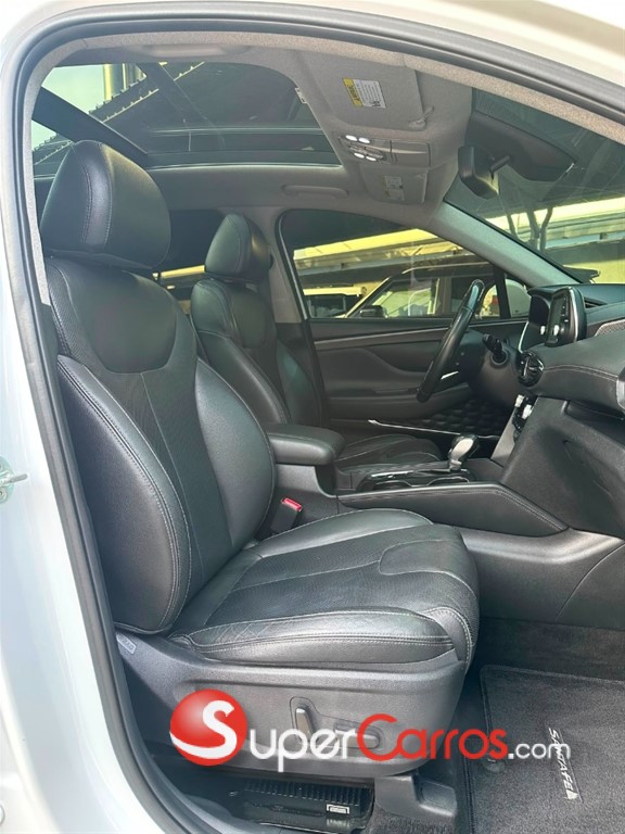 2020 Hyundai Santa Fe Sport 2.0T — foto 9 / 12