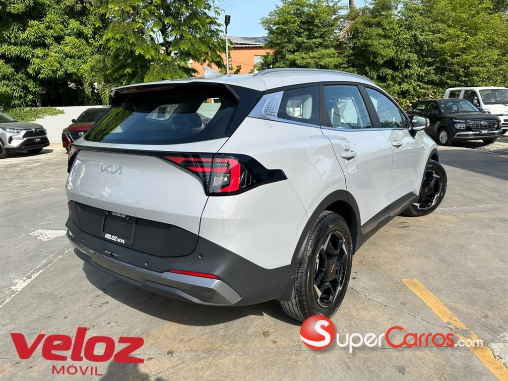 2027 Kia Sportage Sport — foto 4 / 8