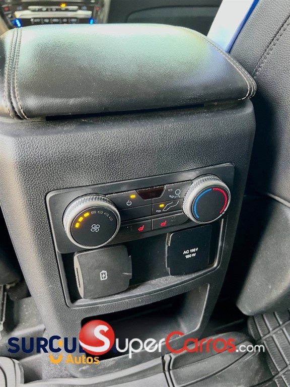 2021 Ford Explorer Limited — foto 8 / 10