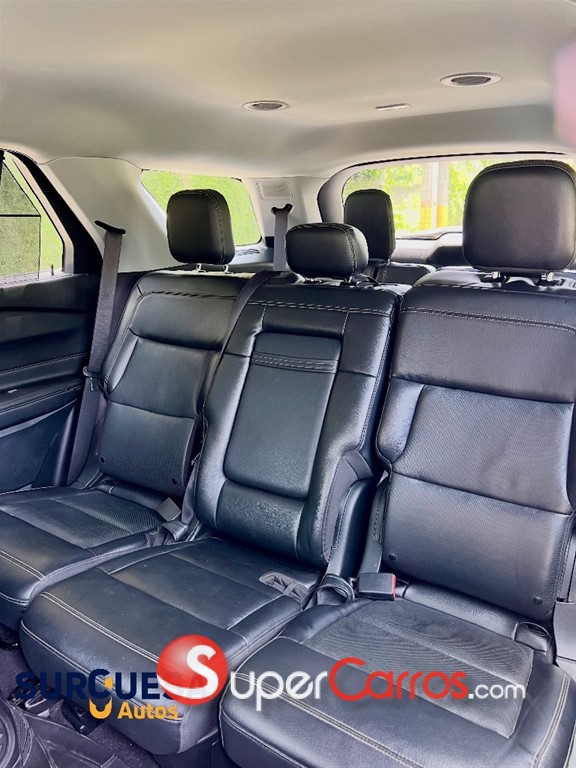 2021 Ford Explorer Limited — foto 9 / 10