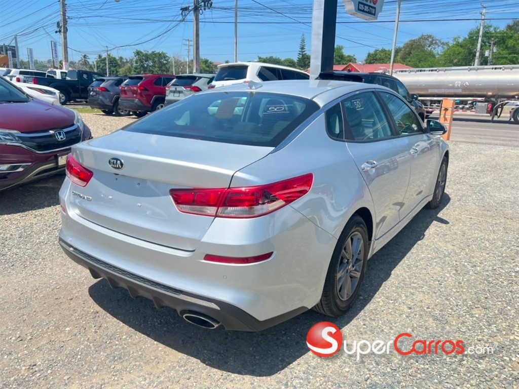 2020 Kia Optima FE — foto 6 / 11