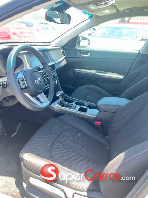 2020 Kia Optima FE — foto 8 / 11