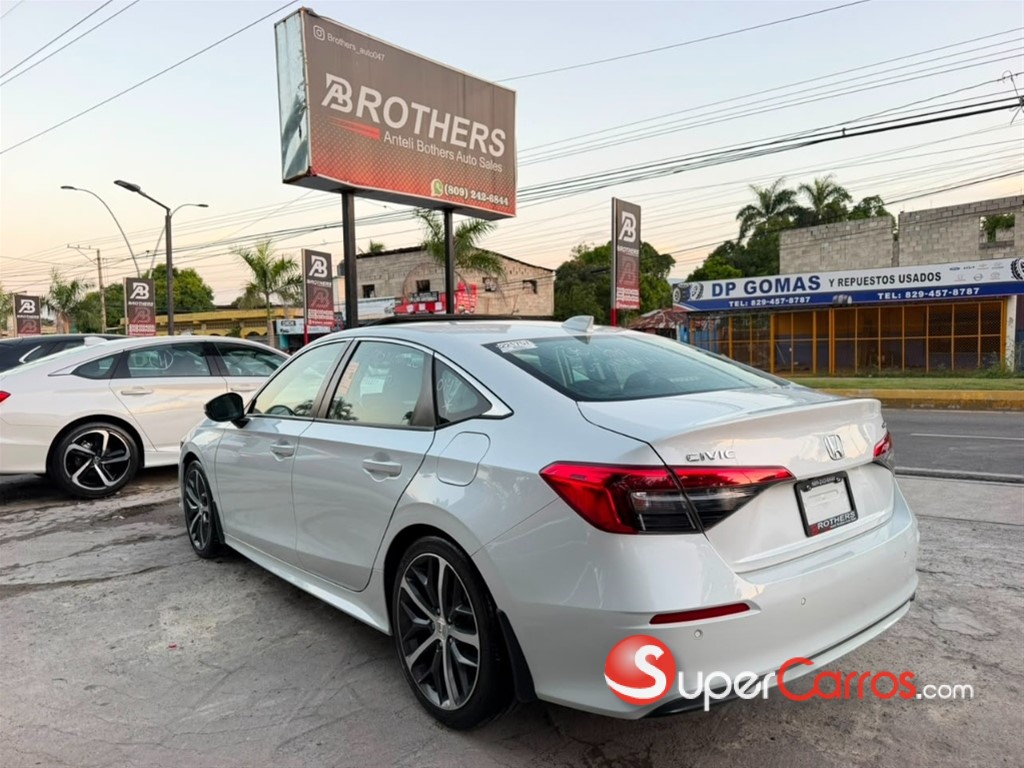 2022 Honda Civic Touring — foto 4 / 12