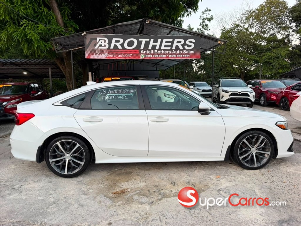 2022 Honda Civic Touring — foto 7 / 12