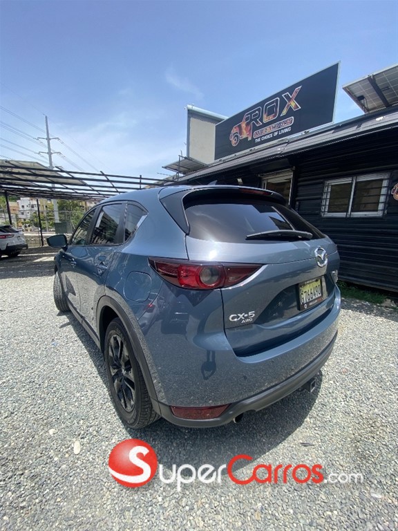2021 Mazda CX-5 Carbon Edition — foto 8 / 12