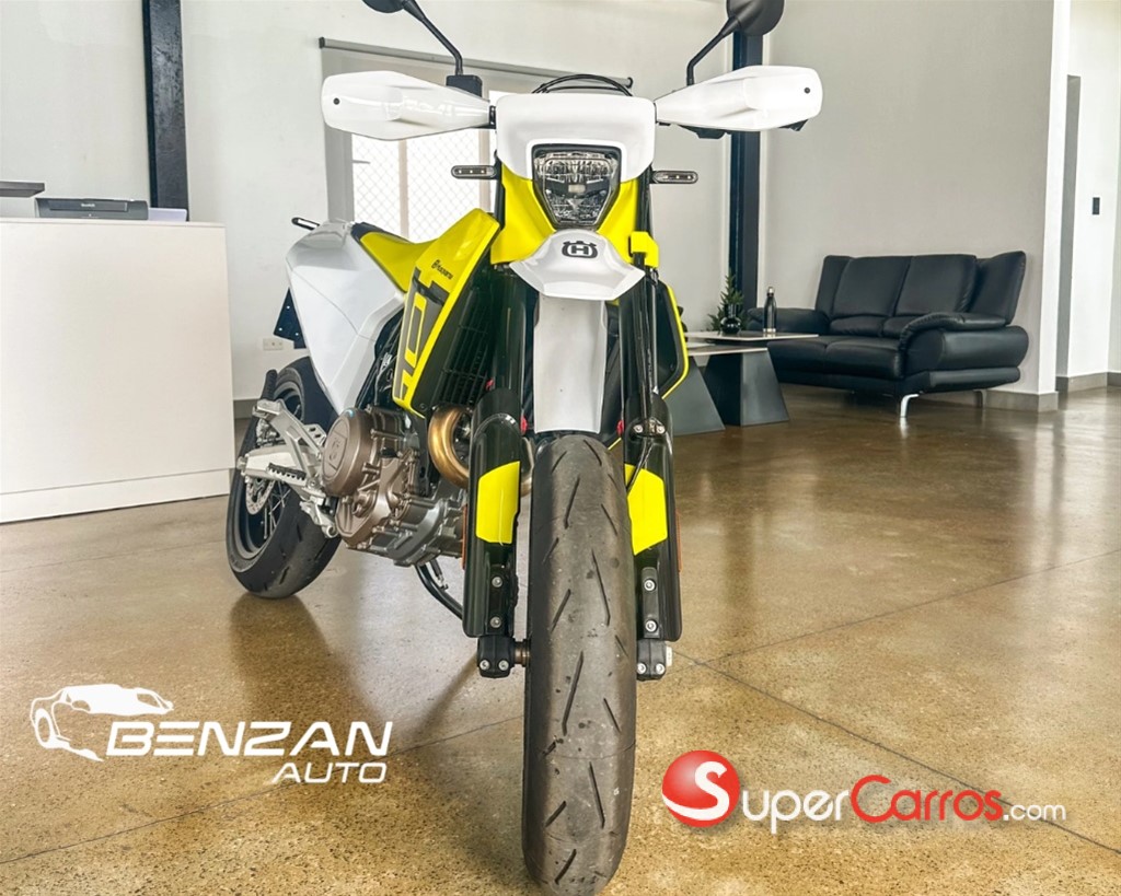2026 Husqvarna 701 Supermoto